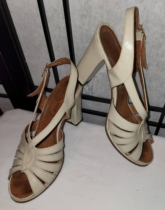 Vintage high heel sandals 1970s strappy beige leat