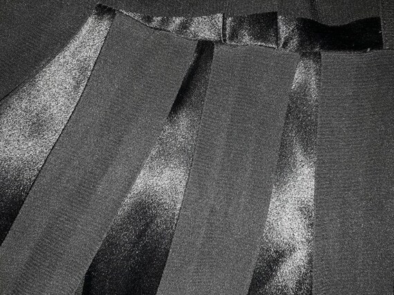 Vintage 1940s 50s dress black rayon crepe satin c… - image 10