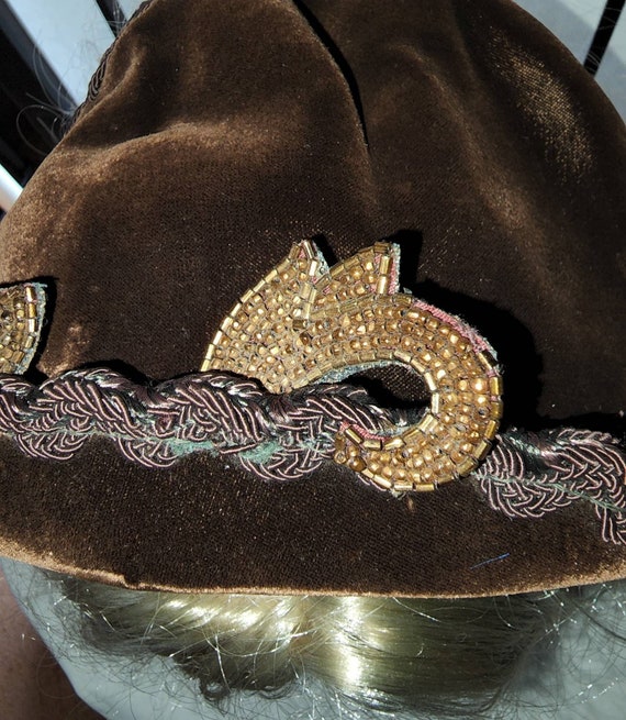 Vintage half hat 1940s 50s large brown velvet gla… - image 7