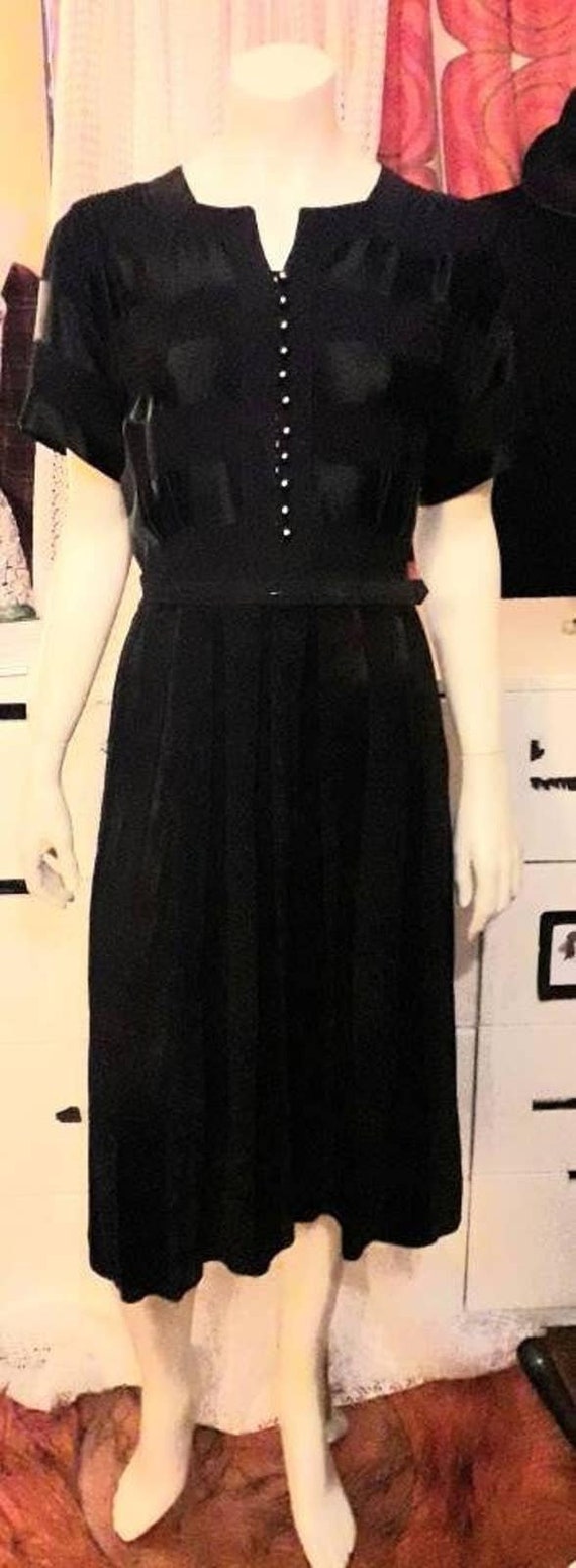 Vintage 1940s 50s dress black rayon crepe satin c… - image 6