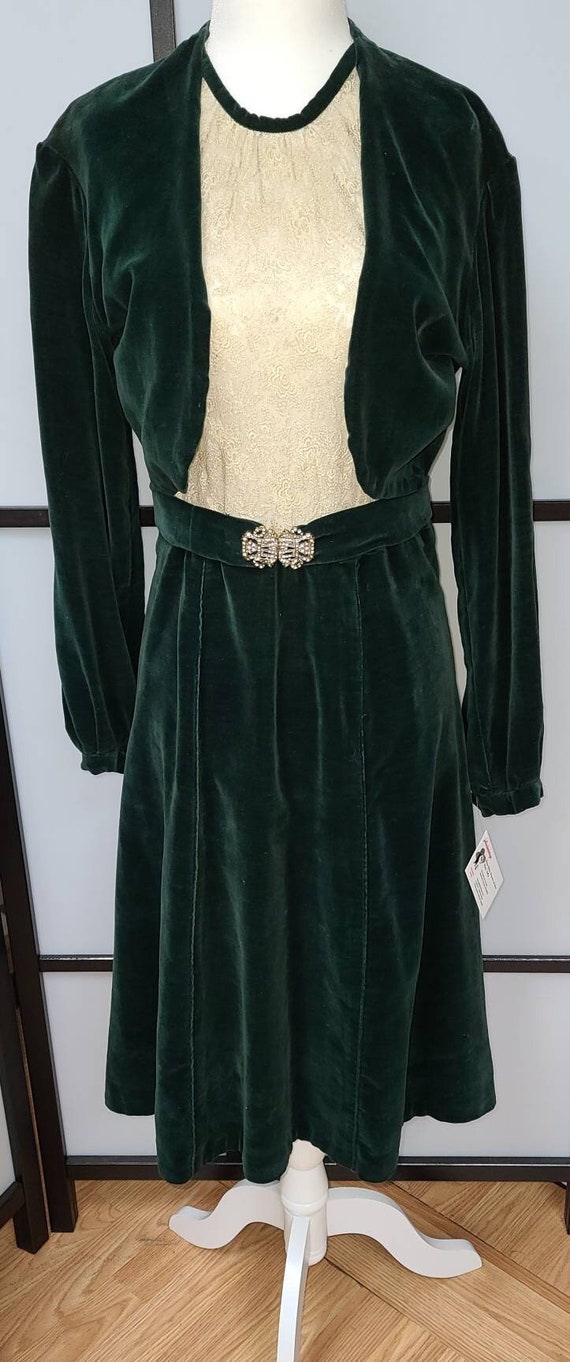 Vintage 1930s dress green velvet dress cream lace… - image 2