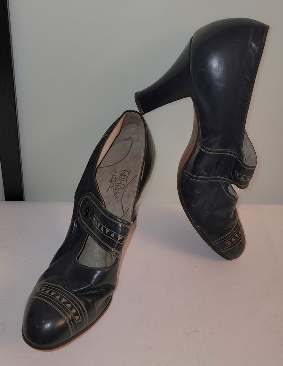 Vintage 1930s Shoes Dark Blue Leather Pumps Heels Contrasting Stitching  Round Toes Selby Art Deco A A