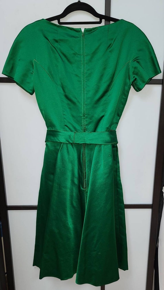 Vintage satin dress 1950s 60s bright green satin … - image 10