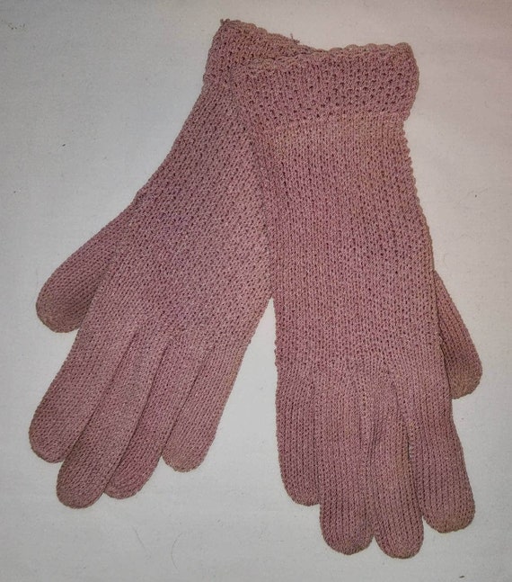 Vintage knit gloves 1930s 40s mauve pink patterne… - image 1