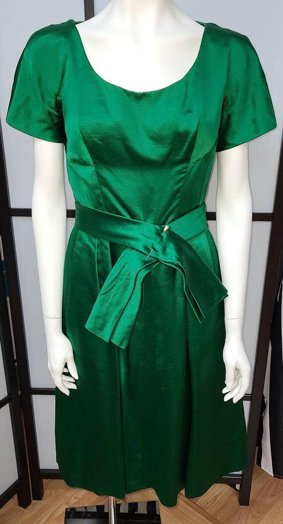 Vintage satin dress 1950s 60s bright green satin … - image 3