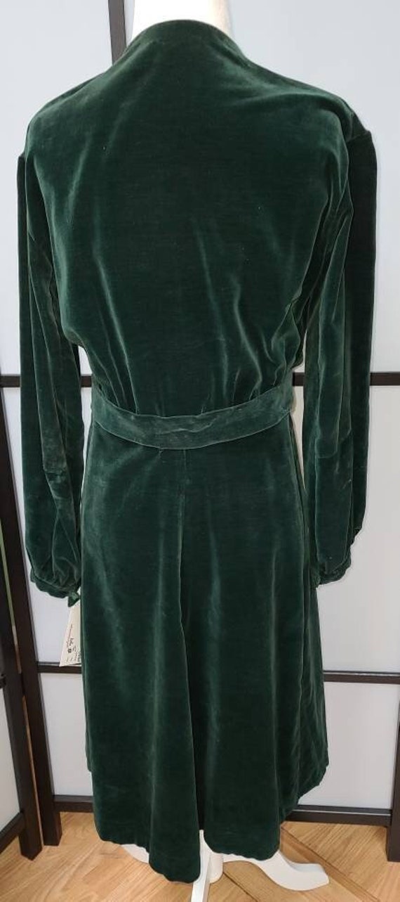 Vintage 1930s dress green velvet dress cream lace… - image 7