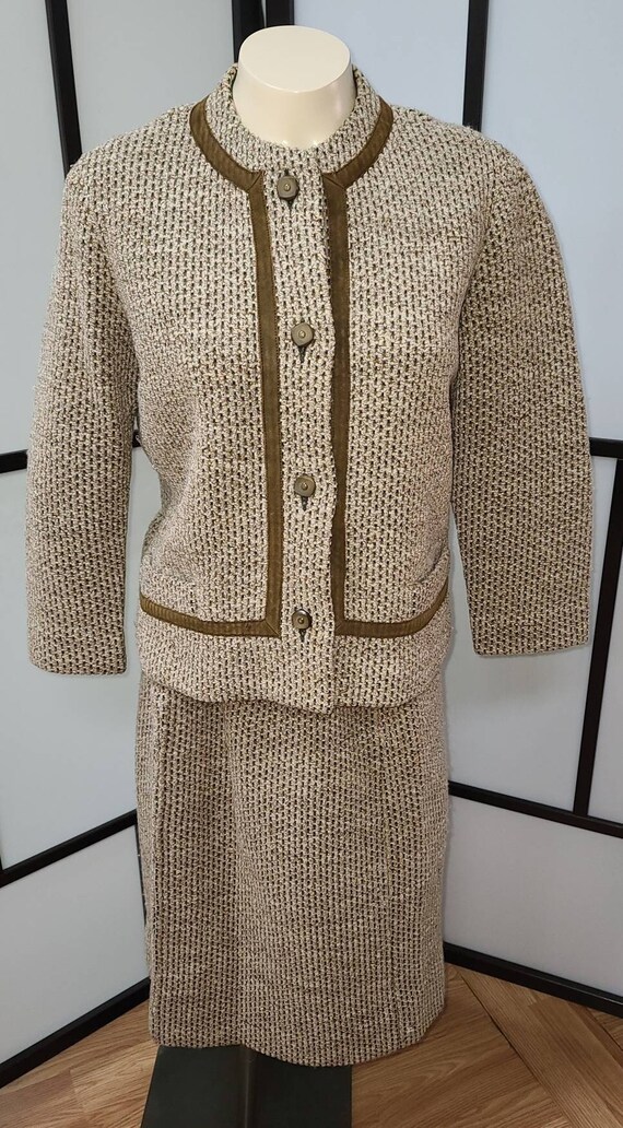 Vintage women's skirt suit 1950s 60s thick wool t… - image 3