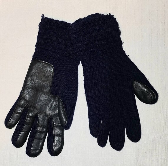 Vintage knit gloves 1970s dark blue acrylic knit … - image 1