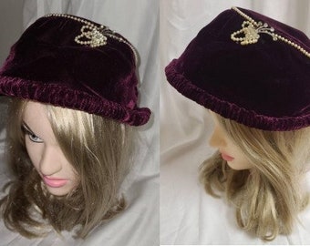 Sale vintage 1940s bonnet style hat maroon velvet hat tiny pearl trim rhinestone ornament rockabilly 21.5 in.