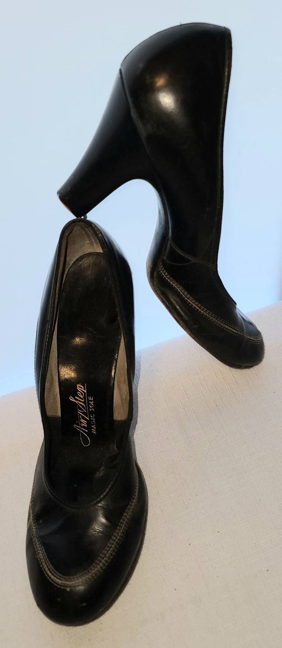 Vintage 1930s 40s shoes black leather round toe p… - image 2