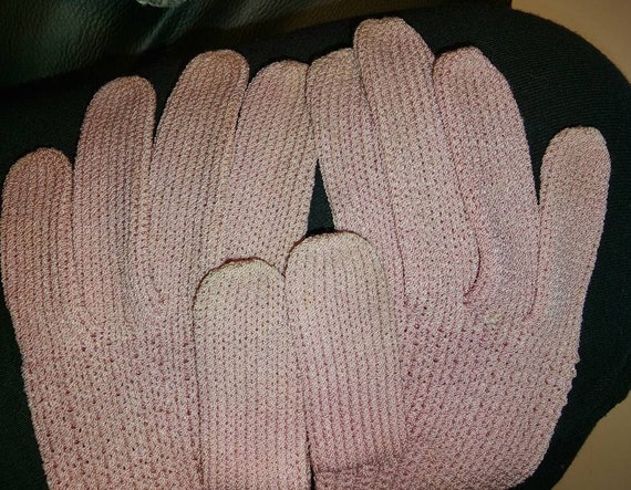 Vintage knit gloves 1930s 40s mauve pink patterne… - image 9