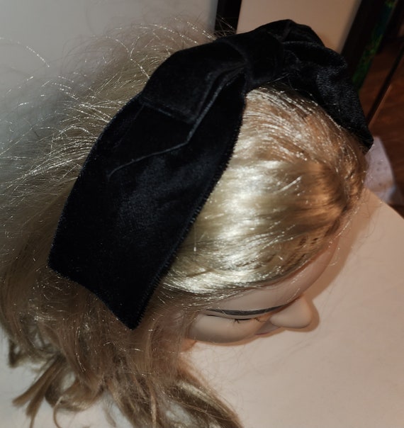 Vintage Bow Headband 1950s 60s Black Velvet Bow B… - image 4