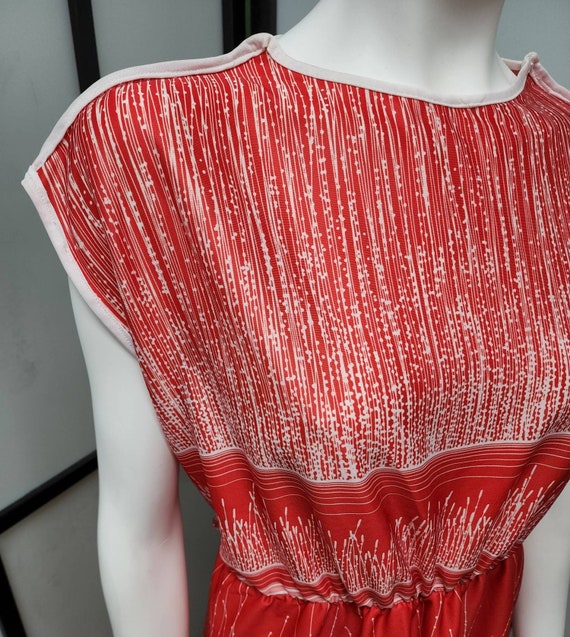 Vintage 1970s dress red white abstract pussywillo… - image 3