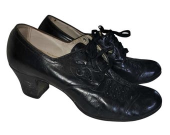 Vintage 1930s Shoes Black Leather Oxford Lace Up Embroidered Cutout Pumps Heels Art Deco Flapper very small