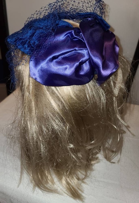 Vintage cocktail hat 1950s blue velvet purple sat… - image 7