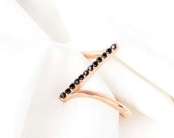 Black Diamond Vertical Bar Ring in 14k Solid Gold - Diamond Over Cocktail Ring for Women - Unique Engagement Ring - Dainty Z-Shaped Ring