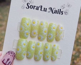 Handmade daisy press on nails | Flower nails | Daisy fake nails | Sping theme press on nails