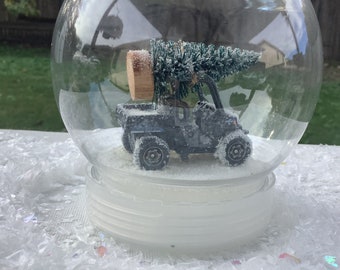 Diecast car/truck in snow globe