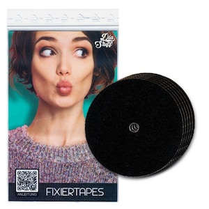 Może przedstawiać: Opakowanie 10 czarnych okrągłych taśm klejących do mocowania, oznaczonych "Fixiertapes" z kodem QR i tekstem "Anleitung".