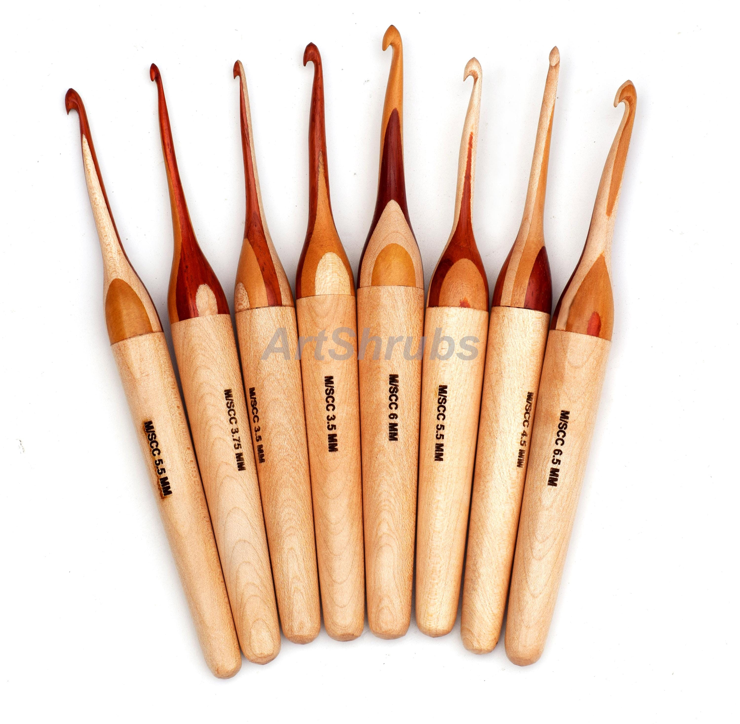 Handmade Wooden Crochet Hook Set: Maple, Walnut, Rosewood - 8