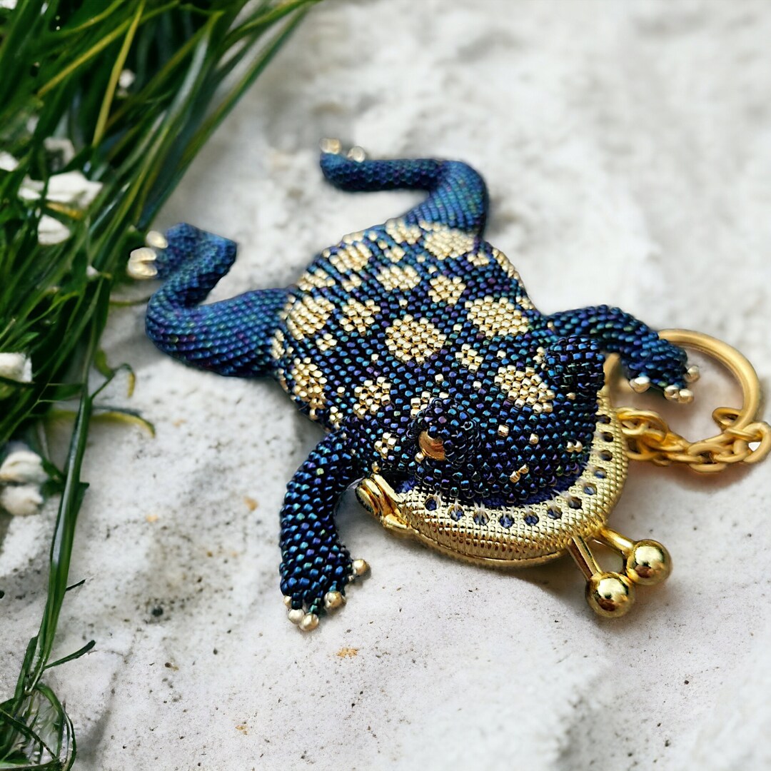 Coin Purse Frog Made of Beads. A Gift for Her. A Gift for Lovers of
