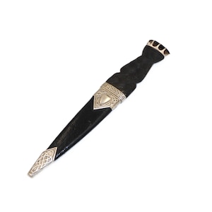 A vintage Scottish silver mounted sgian dubh by Thomas K. Ebbutt, Edinburgh, 1955