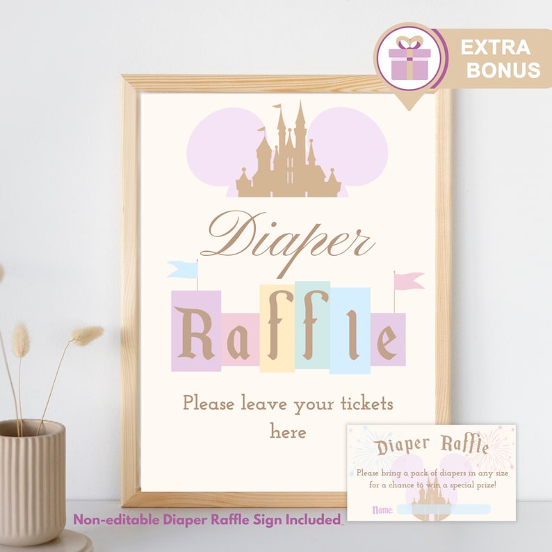 Puede incluir: Un cartel imprimible para una rifa de pa&ntilde;ales con un gr&aacute;fico de castillo rosa y dorado y el texto "Diaper Raffle". El cartel tambi&eacute;n incluye un boleto imprimible m&aacute;s peque&ntilde;o con el texto "Diaper Raffle" y un gr&aacute;fico de castillo.