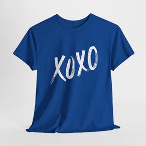 a blue t - shirt with the word xoxo printed on it