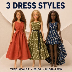 Pu&ograve; includere: Tre bambole che indossano abiti diversi con il testo 3 DRESS STYLES in alto e TIED WAIST &bull; MIDI &bull; HIGH-LOW in basso. La prima bambola indossa un abito color ruggine con vita annodata. La seconda indossa un abito midi verde a fiori. La terza indossa un abito blu navy a fiori con orlo asimmetrico.