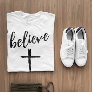 クリスチャン T シャツ、Believe グラフィック T シャツ、John 3:16 T シャツ、Ministry T シャツ、Testimony T シャツ、ボーイフレンド カット T シャツ、レディース T シャツ、スリム フィット T シャツ