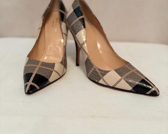 Kate Spade New York 'Licorice Too' pumps featuring a black and cream plaid print with a pointed toe. Size 6.5