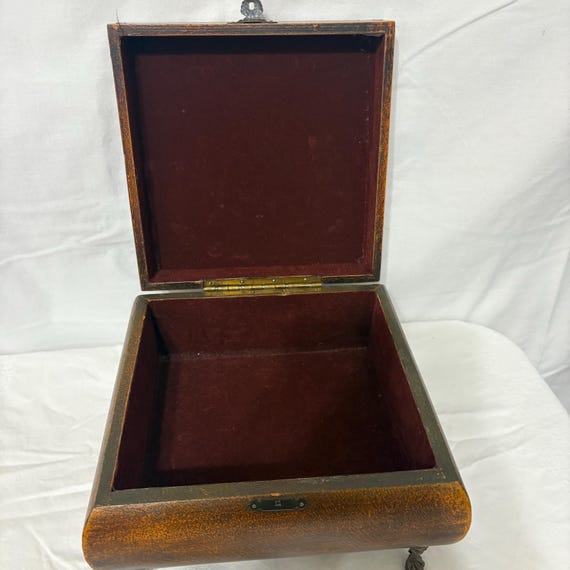 Italian Sorrento ware box, which is a type of woo… - image 5