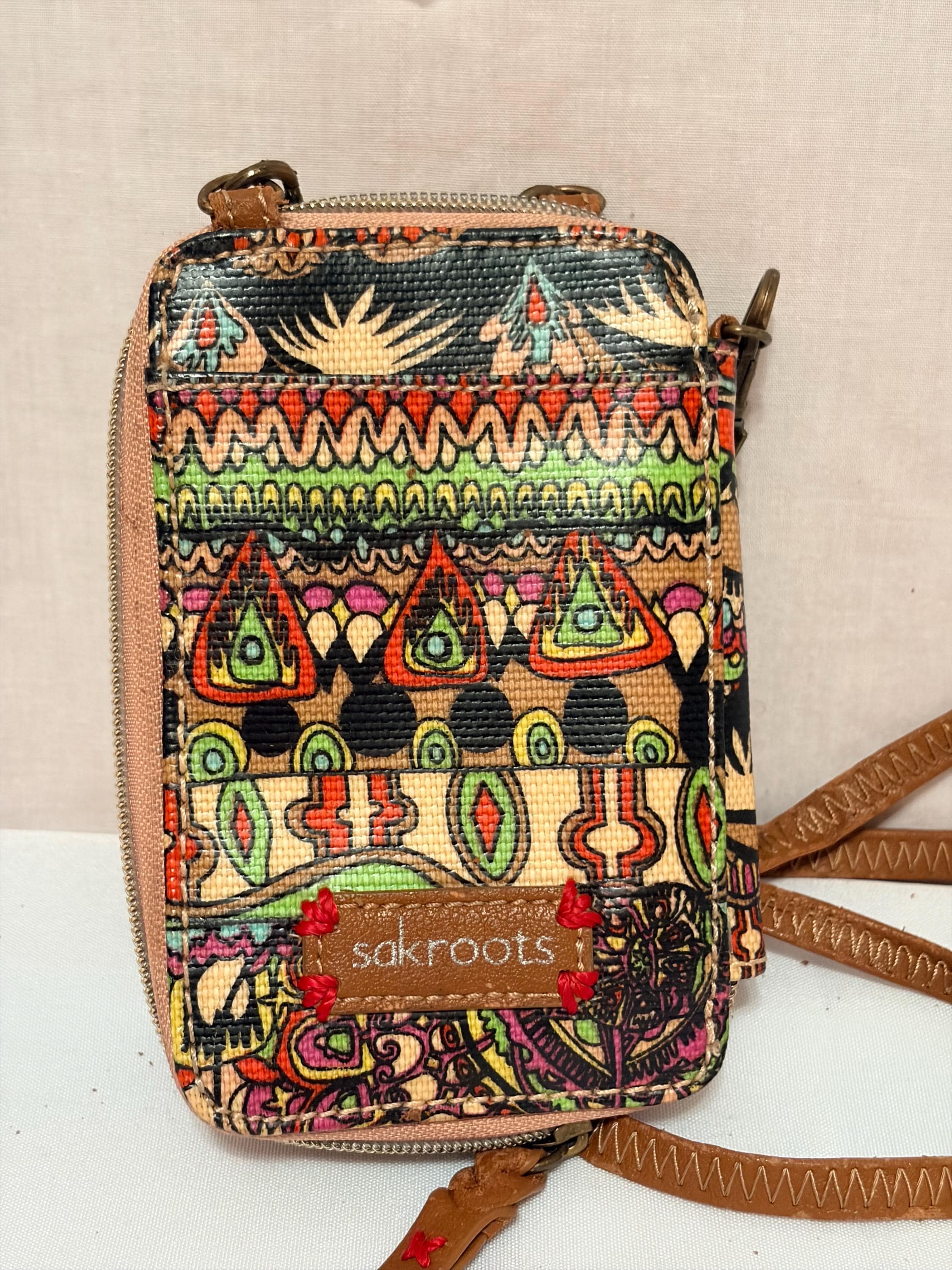 SAKROOTS Beautiful Casual Chic • Colorful Napsack w/ Genuine Leather Trim Sakroots Sakroots Artist Circle Convertible Backpack  main image 3