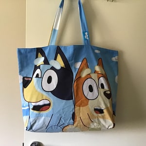 Große Einkaufstasche aus Bluey und Bingo-Stoff für Strand / Pool- Einkaufen - Mittagessen - Fitnessstudio - Handgepäck / Reisen - Übernachtung, Windel, Spielzeugtasche