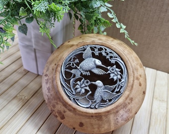 Vintage Hand Turned Camphor Laurel Potpourri Bowl with Hummingbird Insert – Signed Australian Studio Craft