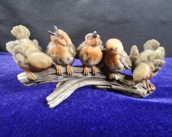 FARO A Lucchesi. Baby Sparrows on a log. Italian resin sculpture.