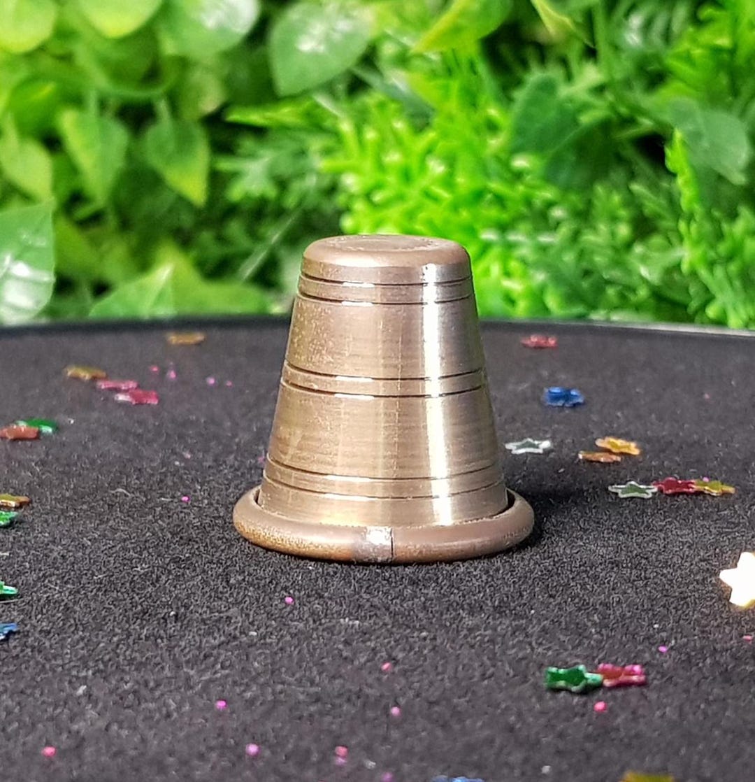 Come in Spinner. Ettamogah Pub Souvenir Thimble. Australia. - Etsy