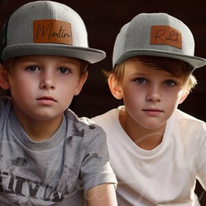 Personalisierter Leder Patch Hut, Säugling Kleinkind Kinder Erwachsene Jugend Snapback, Benutzerdefinierte Kleinkind Hut, Baby Name Hut, Kinder Name Hut, Kindermütze, Baby Geschenke Bild 1