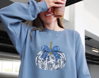 Kokette Komfort Farben Sweatshirt Toile Kürbis Shirt Cottagecore Herbst Ästhetik Vintage-inspiriert Gemütliches Herbstmode girly Sweatshirt