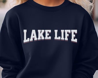 Lake Life Sweatshirt, Lake Hoodie, On The Lake Shirt, Travel Lover Outfit, Geschenk für Abenteurer, Urlaub & Camper Kleidung, Camper Familie