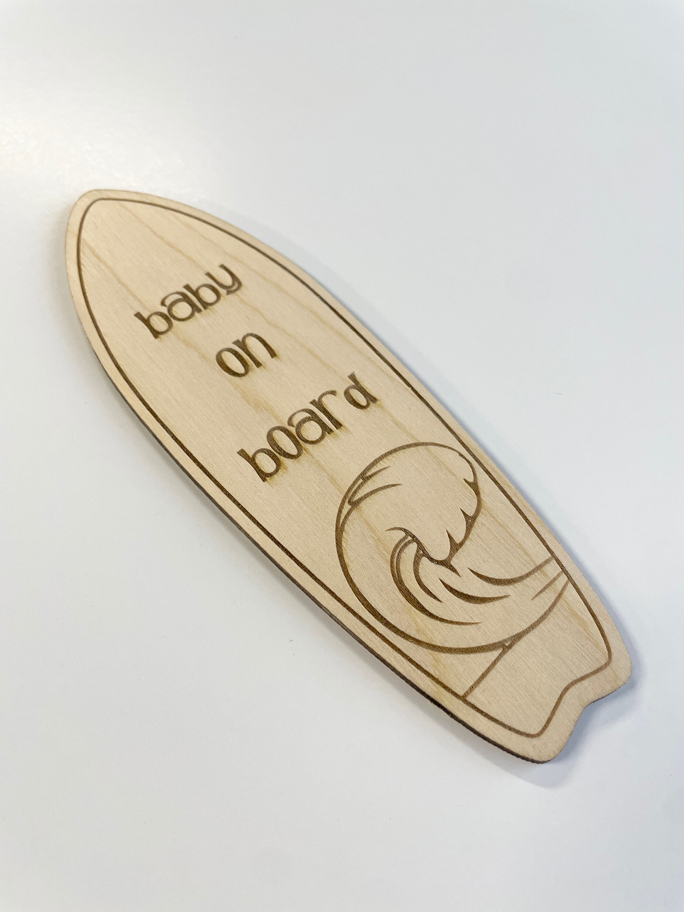 Baby an Bord, Schwangerschaftsanzeige, Surf-Baby-Ankündigung, Surfbrett-Kinderzimmer, Strand-Kinderzimmer, Strand-Baby-Ankündigung, Schwangerschaftsschild