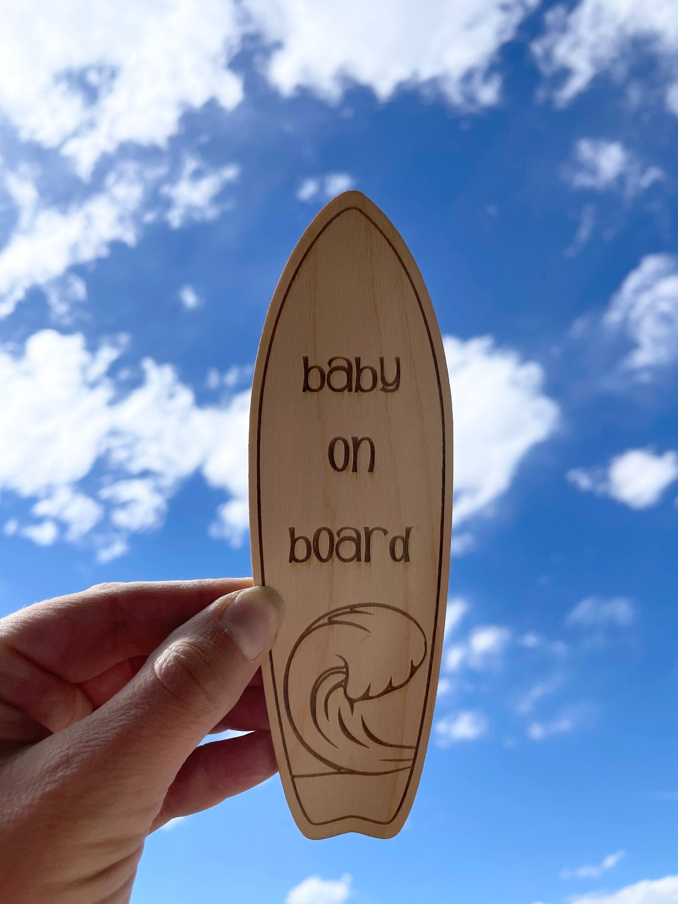 Baby an Bord, Schwangerschaftsanzeige, Surf-Baby-Ankündigung, Surfbrett-Kinderzimmer, Strand-Kinderzimmer, Strand-Baby-Ankündigung, Schwangerschaftsschild