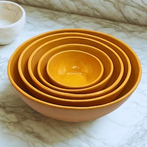 Nesting bowls