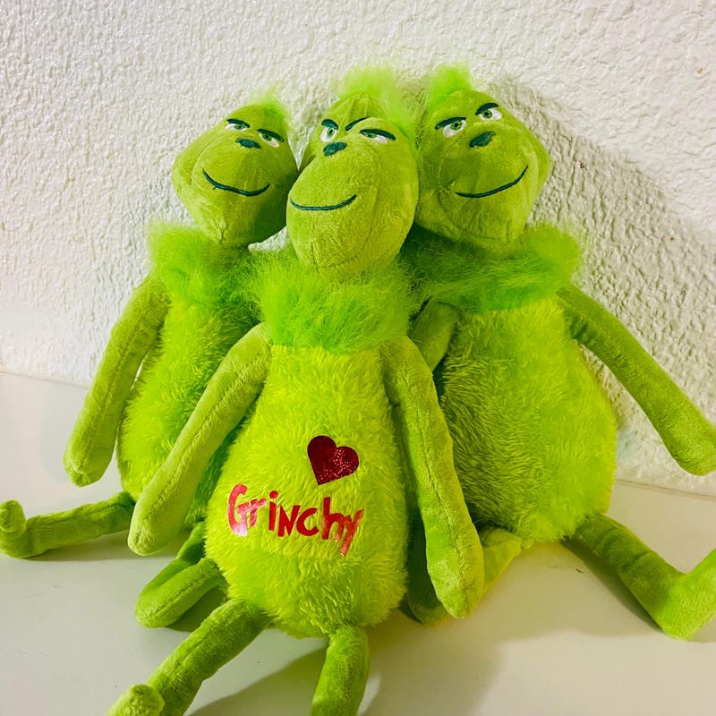 Coussin Doux Thème Grinch Coussin Peluche Le Grinch 3D – Décoration De Noël Pour Canapé Ou Lit – Taille 52x34,5x10,5 Cm Grinch Peluche Coussin Doux Thème Grinch Coussin Peluche Le Grinch 3D – Décoration De Noël Pour Canapé Ou Lit – Taille 52x34,5x10,5 Cm Grinch Peluche