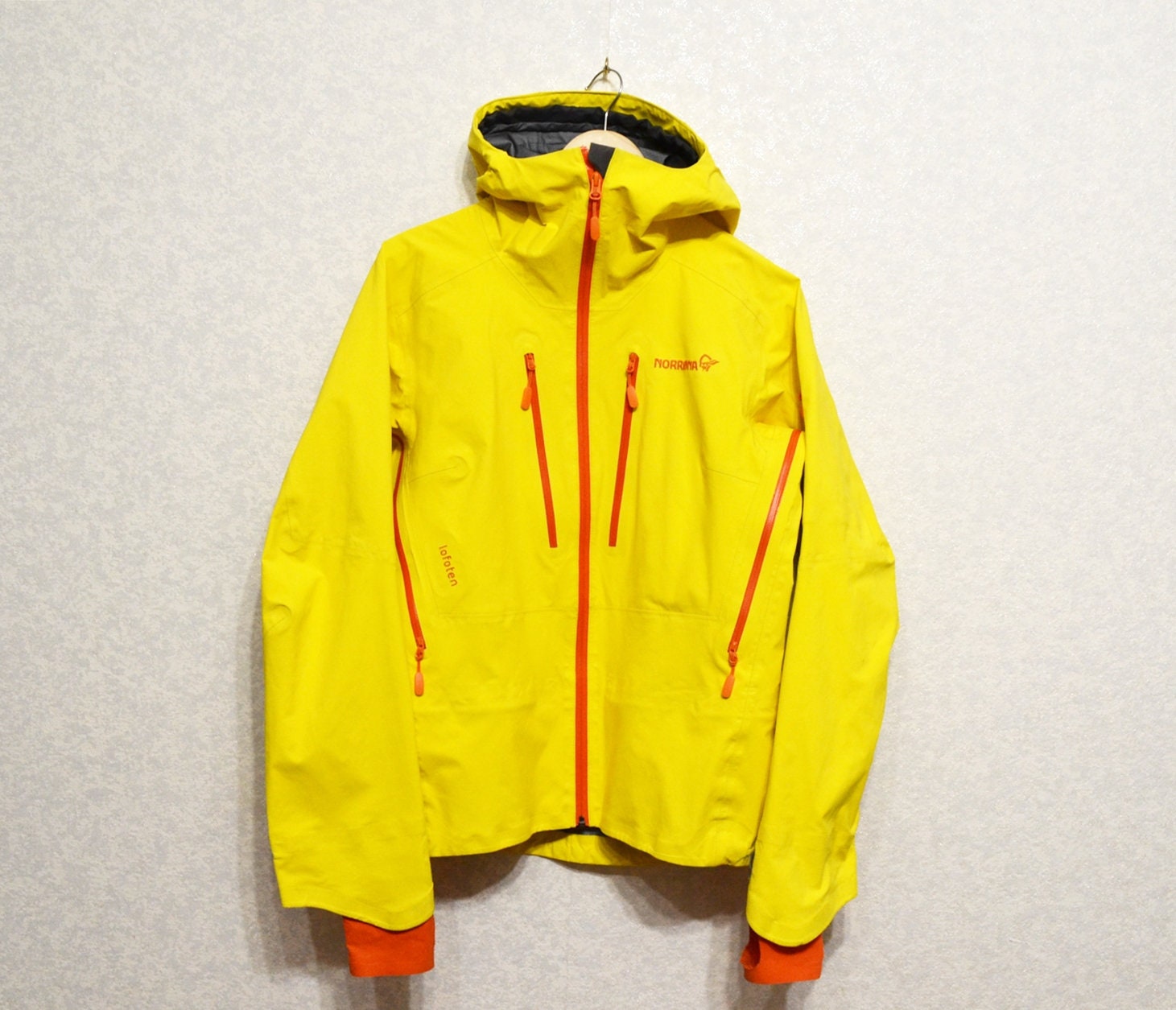 NORRONA lofoten pro ゴアテックス ジャケット イエロー S Norrona Lofoten Gore-tex Pro Jacket Yellow Womens Size M - Etsy