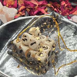 12 Lenormand Würfel Set zum Wahrsagen, mit jedem Symbol 2x für optimale Weissagungen