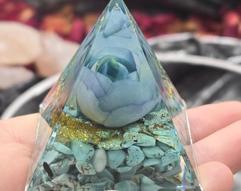 Wundervolle Türkis-Heilstein-Pyramide – Vertrauen stärken, positives Denken, Chakren-Stärkung, 5x5 cm, Geschenk, Deko