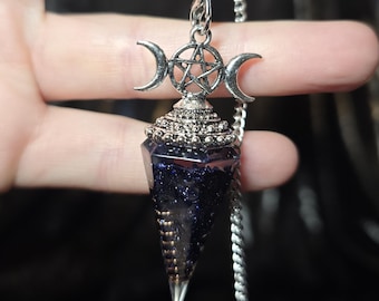 Kristall-Pendel zum Wahrsagen | Blaufluss Glitzer-Pendel, 29,5 cm, Mondphasen-Aufsatz, Schutzsymbol, Heilstein-Kristall, Geschenkidee