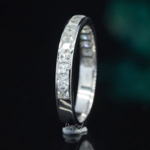 Halbe Ewigkeit 2.00 MM Princess Cut Moissanit Band Channel Set Band Moissanit Hochzeitsband für Frauen Stacking Band Ring Brautring Set