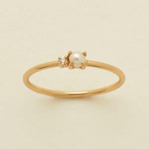 Petite Pearl Ring Pearl and Diamond Ring Dainty Pearl Ring, Vintage Minimalist Pearl Ring, Pearl Engagement Ring, June Birthstone Ring gift